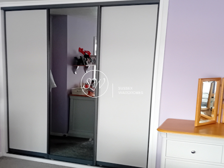 Anthracite Frame, Grey Mirror and Solid Colour Panels