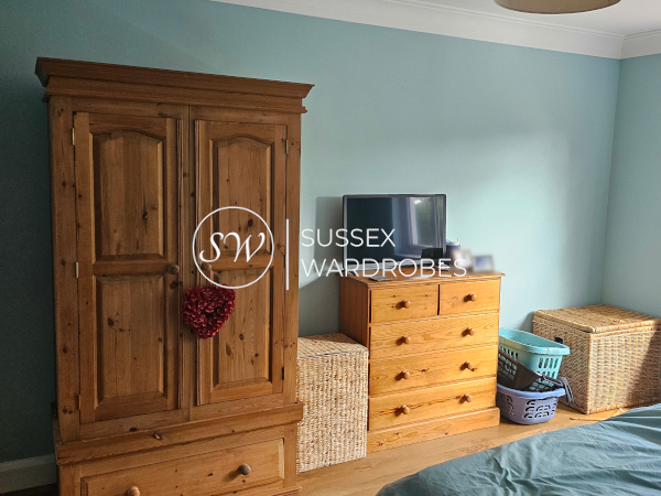 The old bedroom layout prior to our design and installation