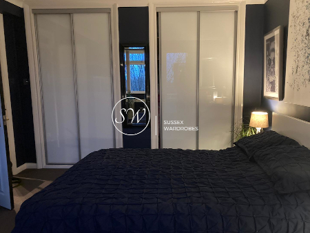 White Frame, White and Mirror Full Panels