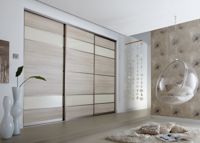 Light Lakeland Acacia and Pearl White Glass Sliding Wardrobe Doors Image